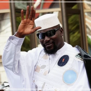 Guinée : Mamadi Doumbouya déclaré vainqueur de la présidentielle avec 86,72% des voix