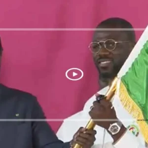 CAN 2025 : les Lions reçoivent le drapeau et affichent leurs ambitions