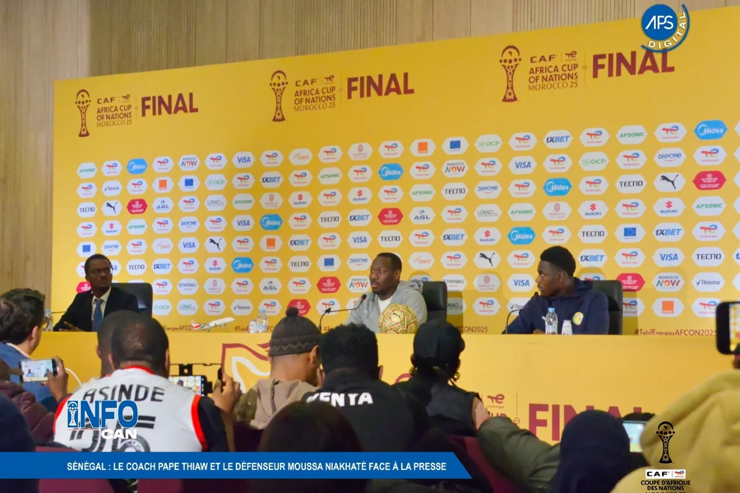 Sénégal : Le coach Pape Thiaw et le défenseur Moussa Niakhaté face à la Presse