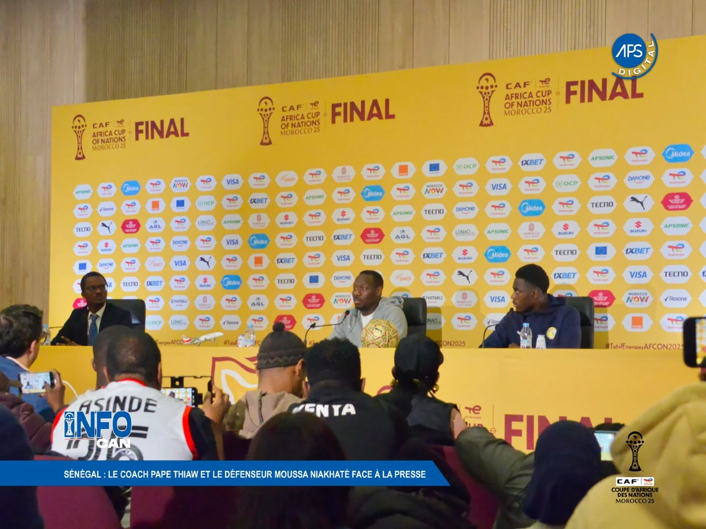 Sénégal : Le coach Pape Thiaw et le défenseur Moussa Niakhaté face à la Presse