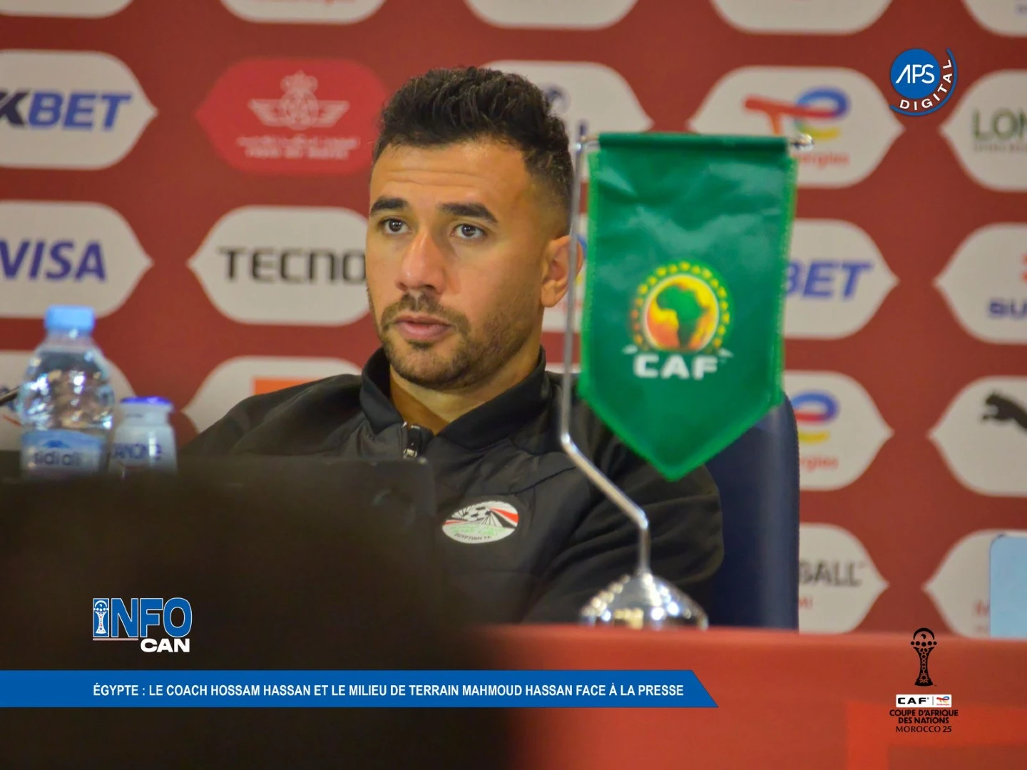 Égypte : le coach Hossam Hassan et le milieu de terrain Mahmoud Hassan face à la presse