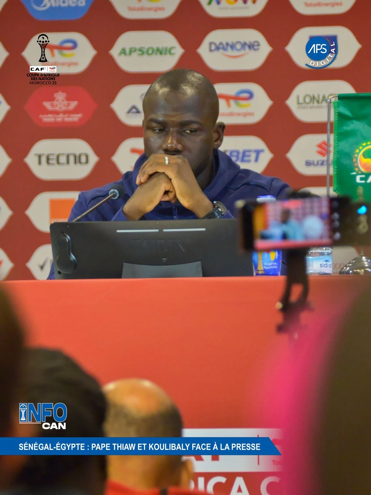 Égypte : le coach Hossam Hassan et le milieu de terrain Mahmoud Hassan face à la presse