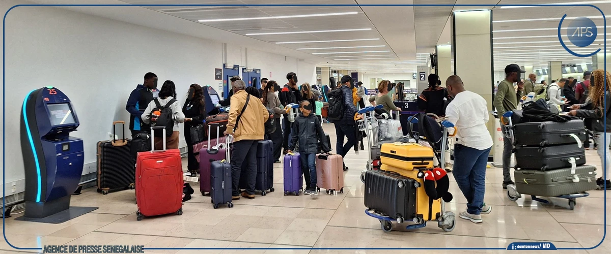 Le “chacun pour soi” dans les aéroports, symptôme d’une modernité déshumanisante