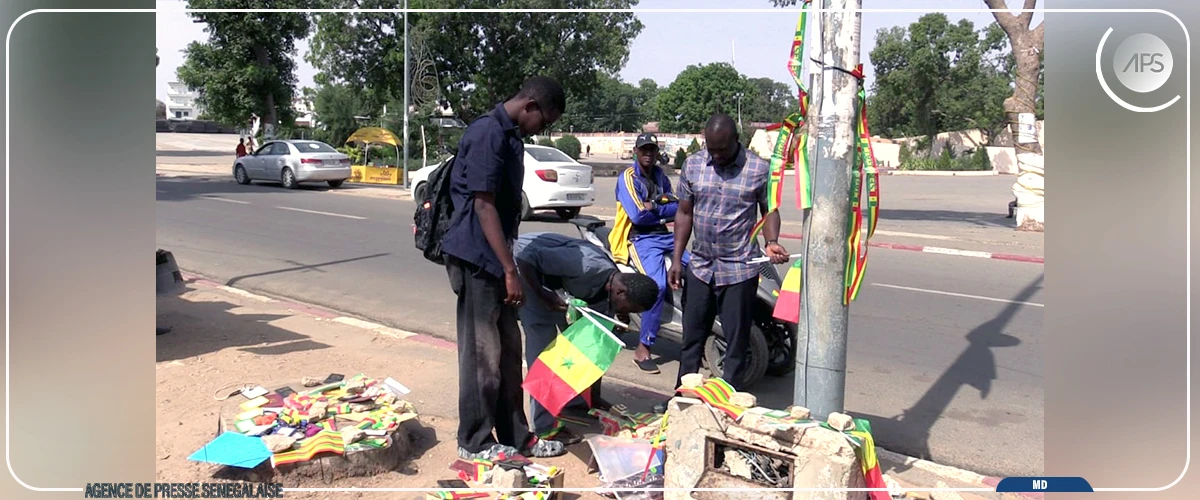 À Thiès, la vente d'effigies et d'articles sportifs en plein essor