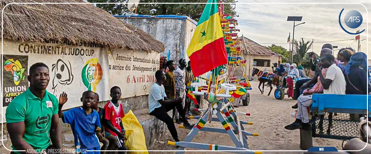 Sur l'île de Dionewar, l'angoisse quotidienne de la montée des eaux
