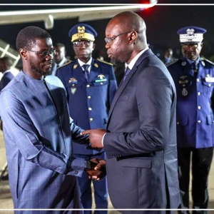 Le président Faye a quitté Dakar à destination du Koweit et des Emirats arabes unis