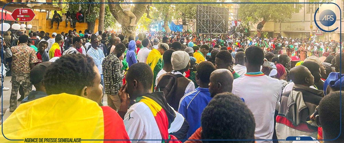 Une marée humaine aux abords du palais de la République pour la réception officielle des Lions