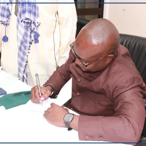 Un journaliste explore les pistes d’un bon voisinage entre sociétés minières et communautés locales