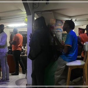 CAN 2025 : forte affluence dans un restaurant ivoirien à Dakar avant le match Côte d'Ivoire-Burkina Faso