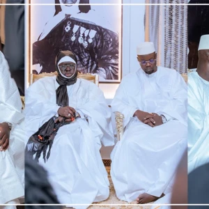Malick Ndiaye et Ousmane Sonko rendent visite au khalife des layènes