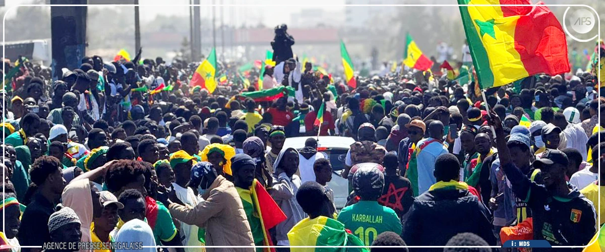 Ferveur à l’entrée de l’autoroute Seydina Limamou Laye en attendant le début de la parade des Lions