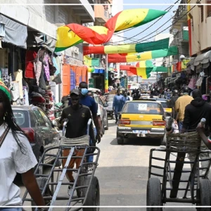 À Thiès, la vente d'effigies et d'articles sportifs en plein essor