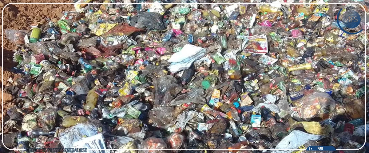 Mbacké : incinération de 20 tonnes de denrées alimentaires périmées