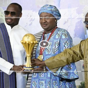 Présentation du trophée de la CAN 2025 : le stade LSS en communion avec les Lions