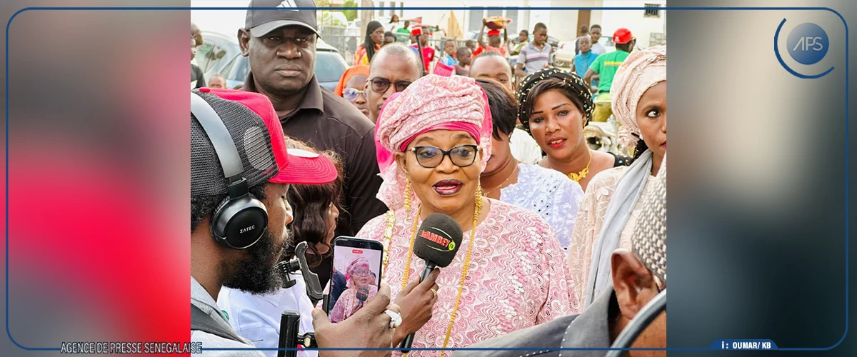 Sacre des Lions: le président de la Fédération de football porté en triomphe dans sa ville natale