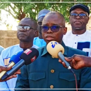 Thiès : l'IUT offre du matériel de laboratoire au lycée Médina Fall