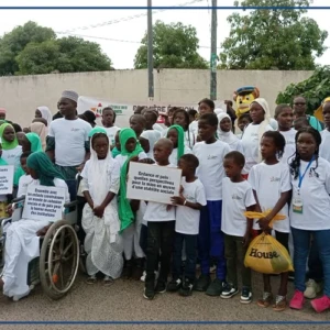 Ziguinchor : une association marche pour la protection de l’enfance et la paix dans la région