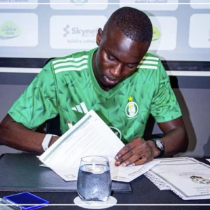 Al-Ahli Tripoli officialise l'arrivée de Mamadou Lamine Camara ‎en provenance de la RS Berkane