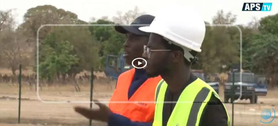 Ségoukoura s’illumine : l’ANER dote le village d’une cinquantaine de lampadaires solaires