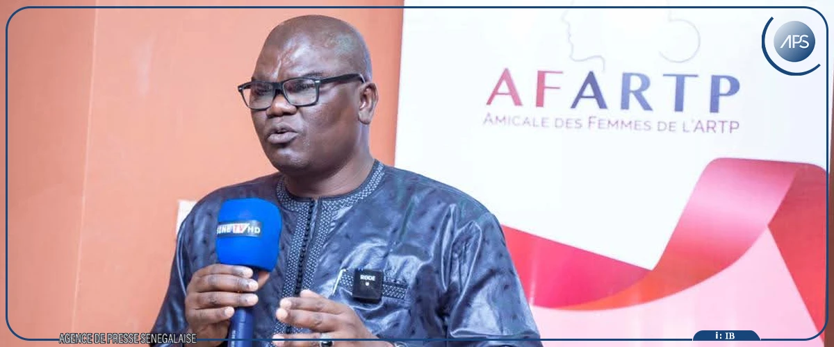 Fatick : 70 tablettes numériques remises aux filles de l'élémentaire