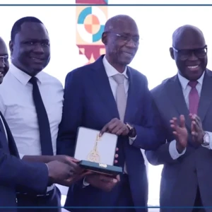 L'AIBD réceptionne son salon d'honneur réfectionné