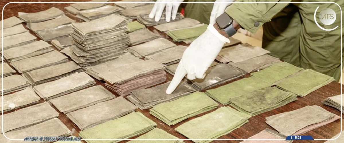 Des billets noirs d’une contrevaleur de 1 milliard de francs CFA saisis par la subdivision des douanes de Kaolack