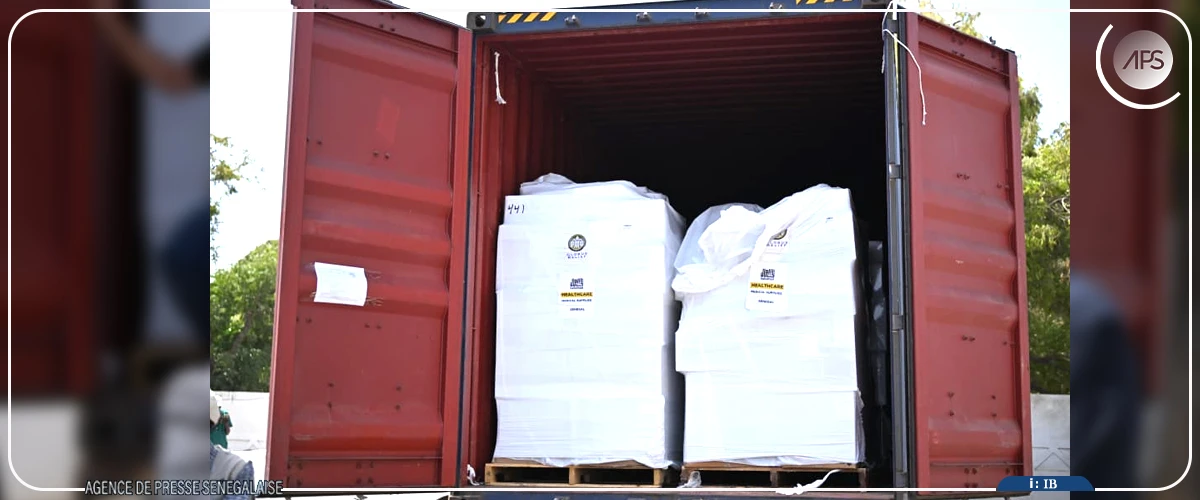 Deux conteneurs d'équipements médicaux d'une valeur de 400 millions FCFA offerts au ministère de la Santé