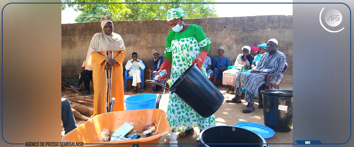 Sédhiou : du matériel de nettoiement offert aux femmes et élèves de la commune