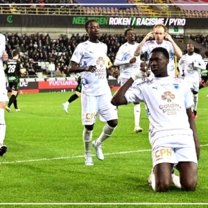 Week-end des Lions : Pape Moussa Fall brille, Sabaly et Dieng buteurs, Jackson voit rouge