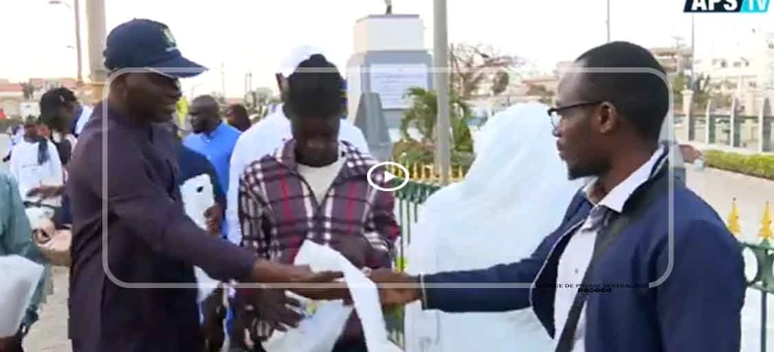 Plus de 1500 kits Ndogou offerts : la Ville de Dakar soutient les usagers du TER