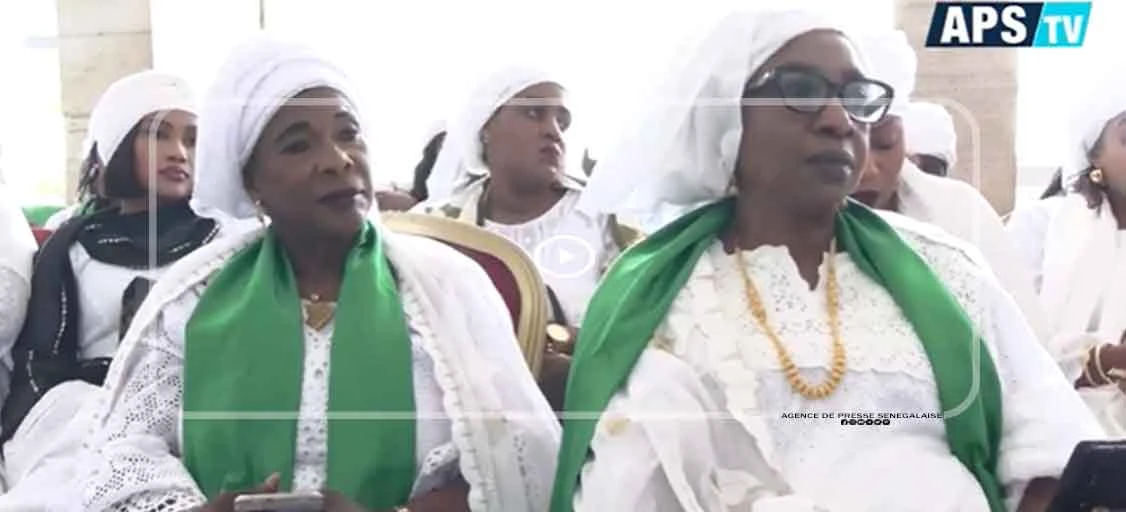 Les femmes de l’Assemblée nationale célèbrent la Journée internationale des droits des femmes.