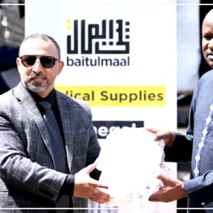 Deux conteneurs d'équipements médicaux d'une valeur de 400 millions FCFA offerts au ministère de la Santé