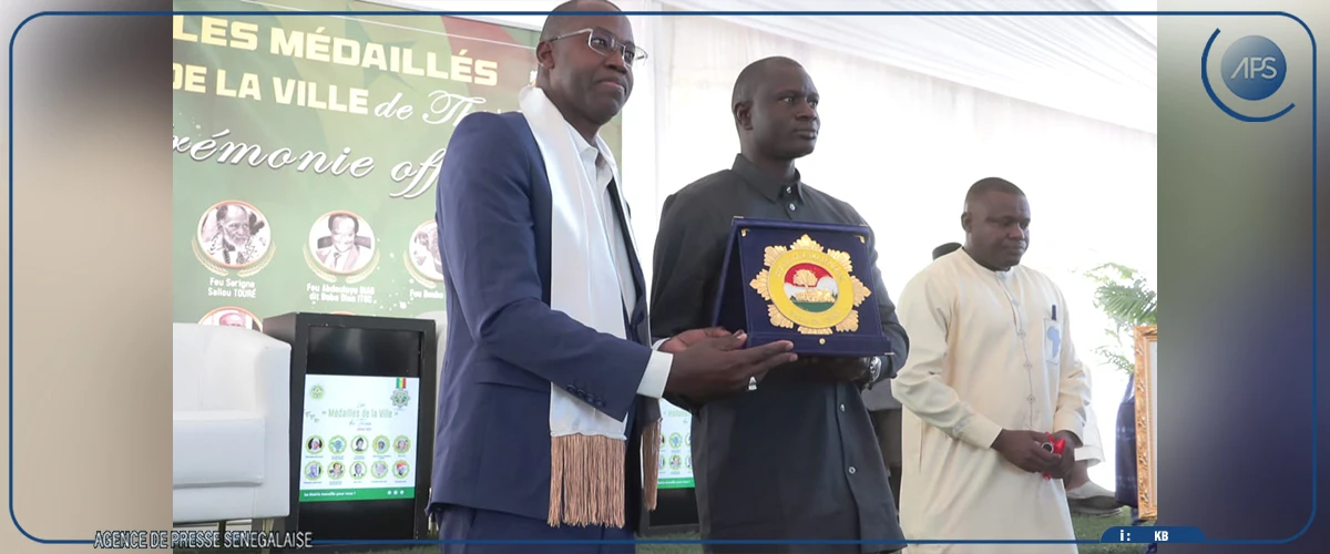 Thiès : le Conseil municipal décore une dizaine de personnalités de la pour services rendus à la communauté