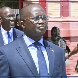 Grève annoncée des transporteurs routiers : Yankhoba Diémé demande aux gouverneurs d’assurer la sécurité des non-grévistes