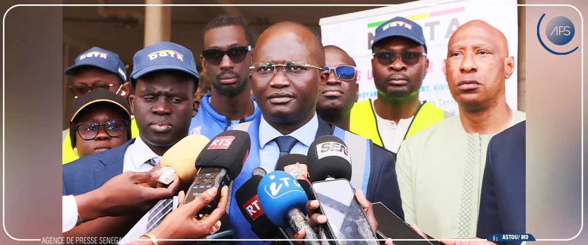 Transport interurbain : Yankhoba Diémé donne le coup d’envoi du contrôle technique des 6 882 “Cheikhou Charifou