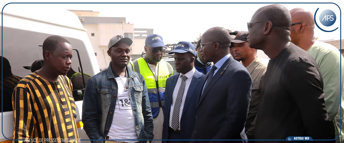 Transport interurbain : Yankhoba Diémé donne le coup d’envoi du contrôle technique des 6 882 “Cheikhou Charifou