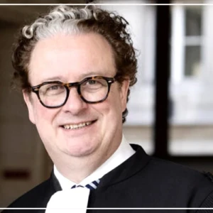 Un avocat français invite Paris et l'Afrique à refonder leurs relationsur sur un "modèle horizontal"