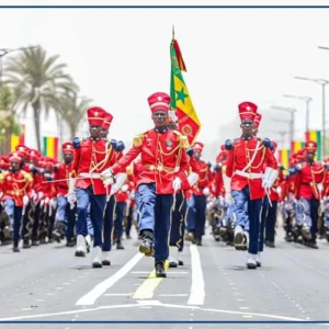 Le défilé officiel délocalisé à Thiès, des Dakarois entre adhésion et résignation