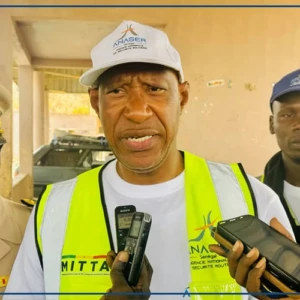 Bakel : du matériel de protection remis à des conducteurs de véhicules et de motos