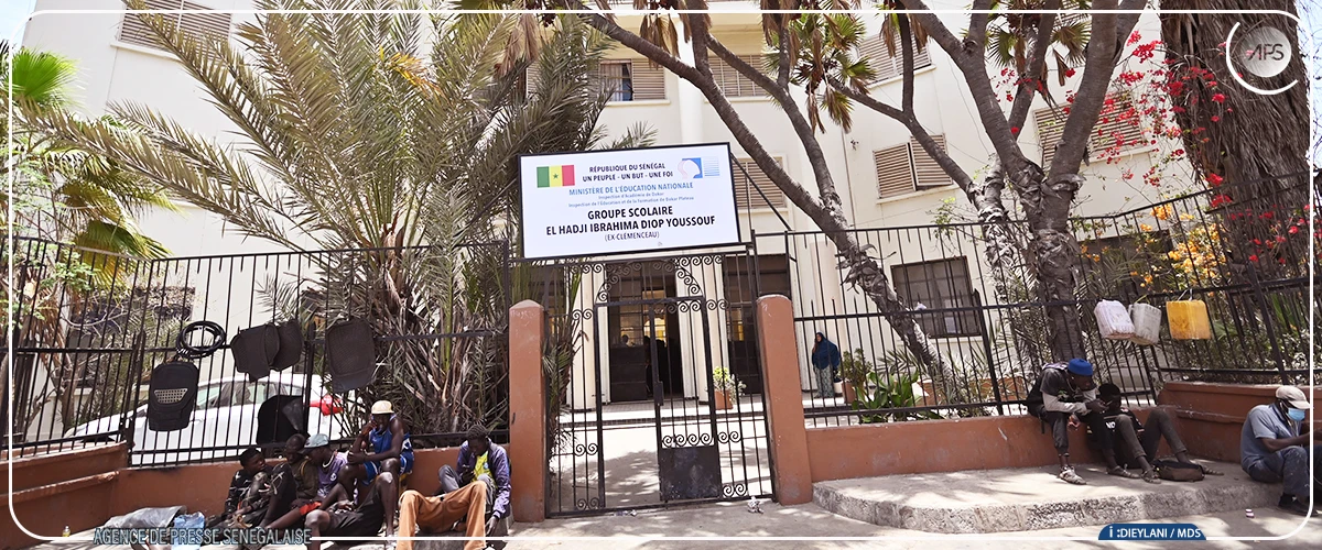 A Dakar, l'anglais cherche sa place à l'école, entre cours ludiques et déficit de moyens