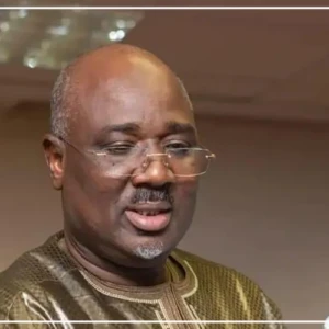 Farba Ngom placé sous contrôle judiciaire (médias)