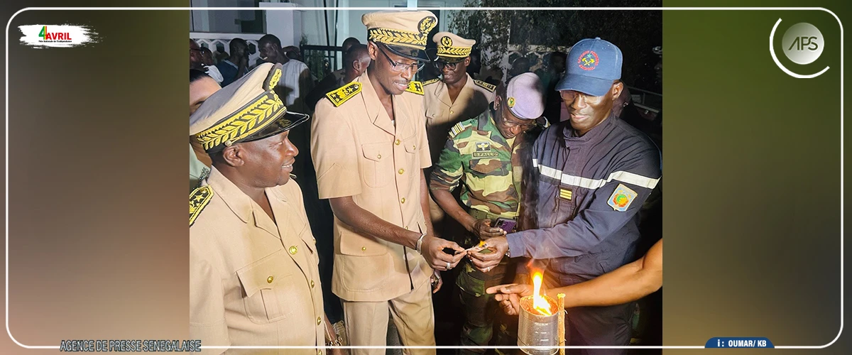 Diourbel : la retraite au flambeau, un moment de communion entre les FDS et les populations, selon le gouverneur