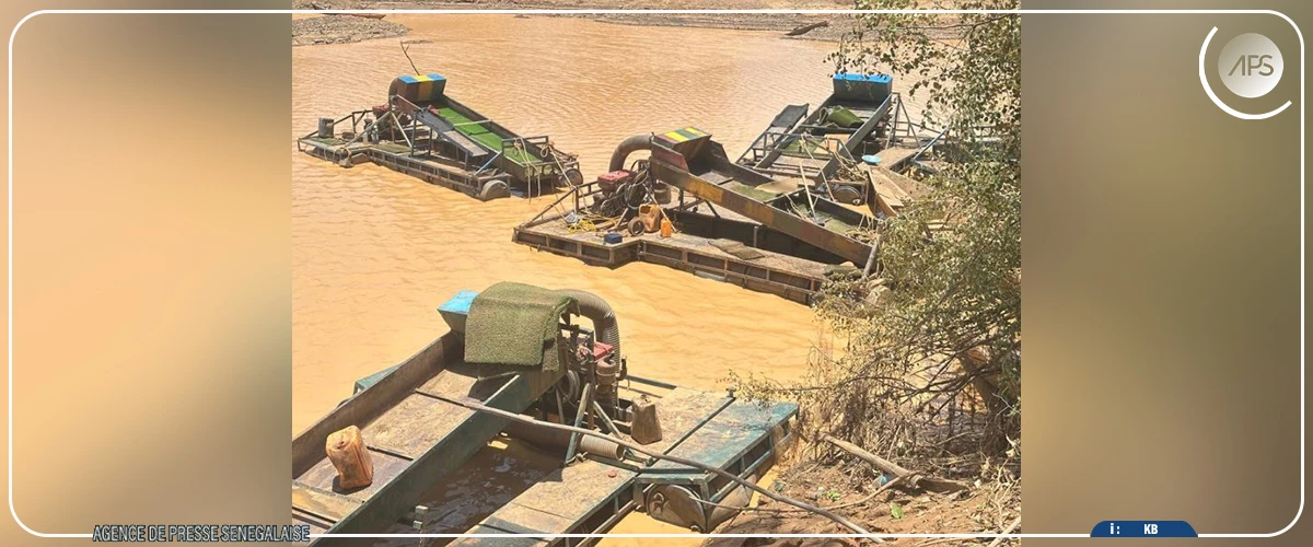 Saraya : cinq dragues utilisées pour l’extraction illégale de l’or détruites à Bountou