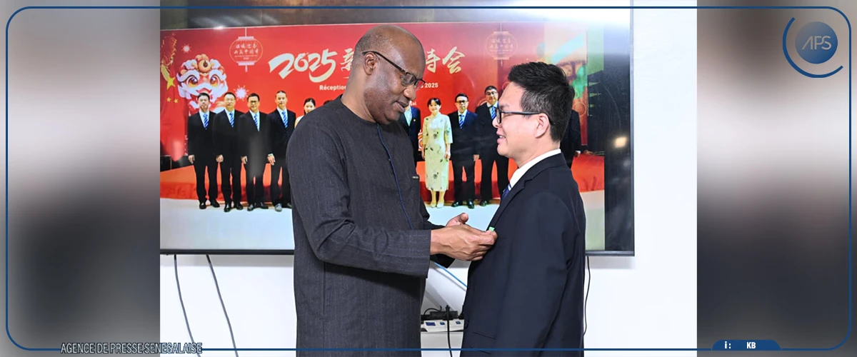 En fin de mission, quatorze médecins chinois élevés au grade de Chevalier dans l’Ordre national du lion