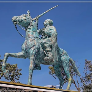 Héros national, une statue à la dimension de la stature de Lat Dior Ngoné Latyr Diop