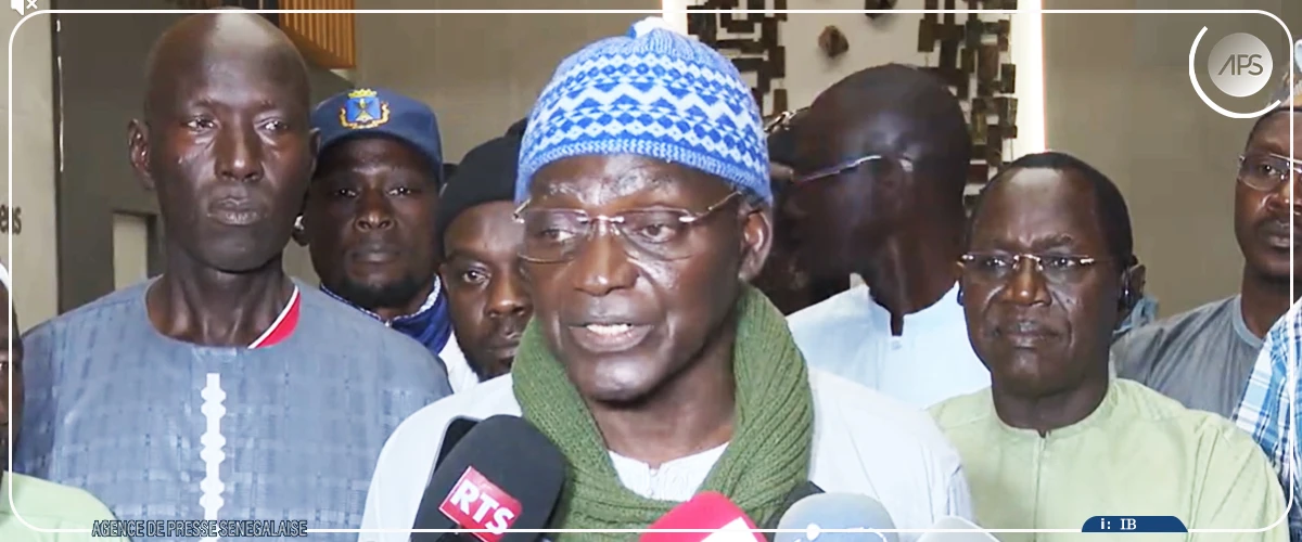 Les syndicats des transports routiers suspendent leur grève