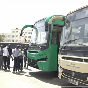 Pâques : lancement d'une opération spéciale de transport dans quatre sites à Dakar pour six destinations (officiel)
