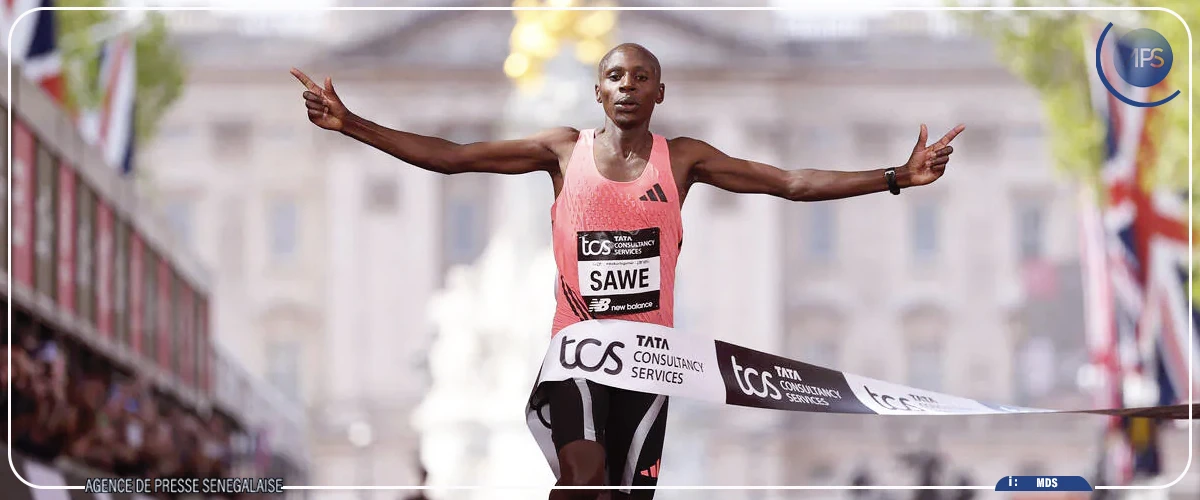 ‎Marathon de Londres : Sabastian Sawe bat le record du monde en 1 h 59 min 30 s