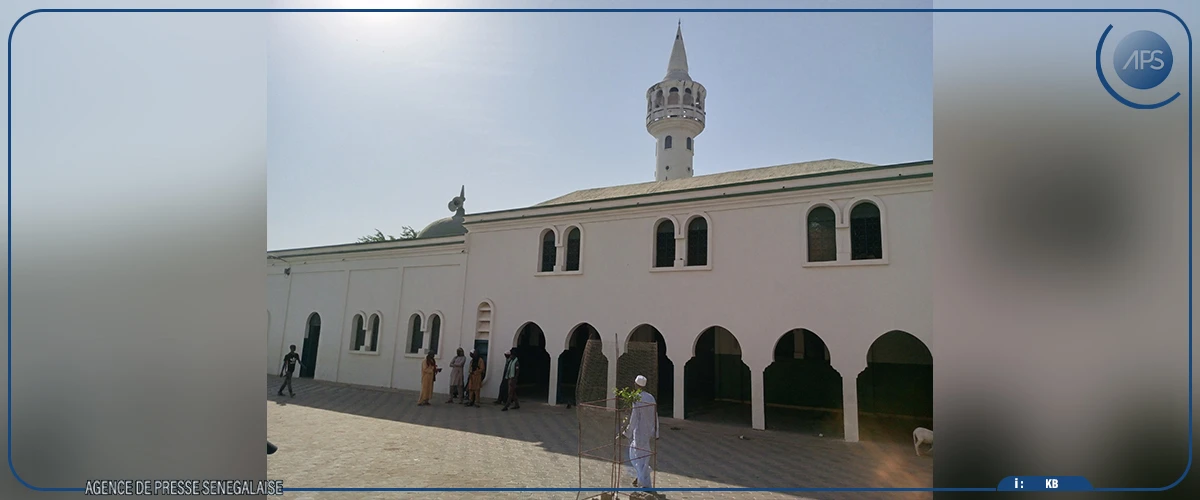 Médina Gounass : affluence de pèlerins à la grande mosquée avant l’ouverture du Daaka