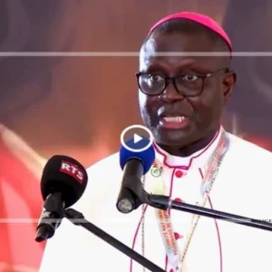Popenguine : Mgr André Guèye alerte sur un climat social “marqué par les clivages et les dissensions politiques